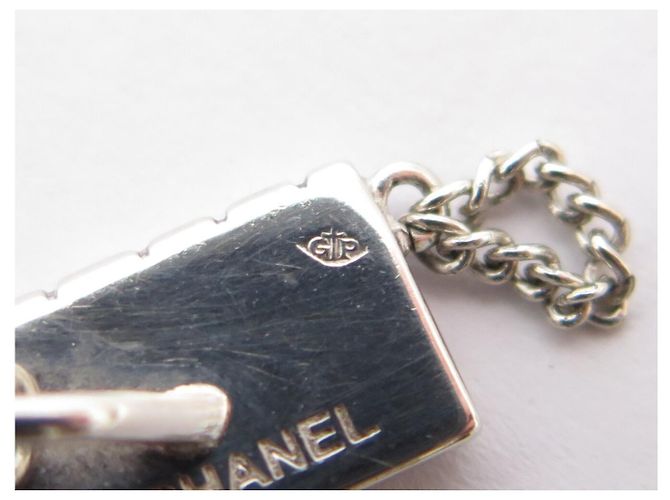 COLLANA RARA CHANEL CON PENDENTE A FORMA DI BORSA COCO IN ARGENTO 925 - vista 4