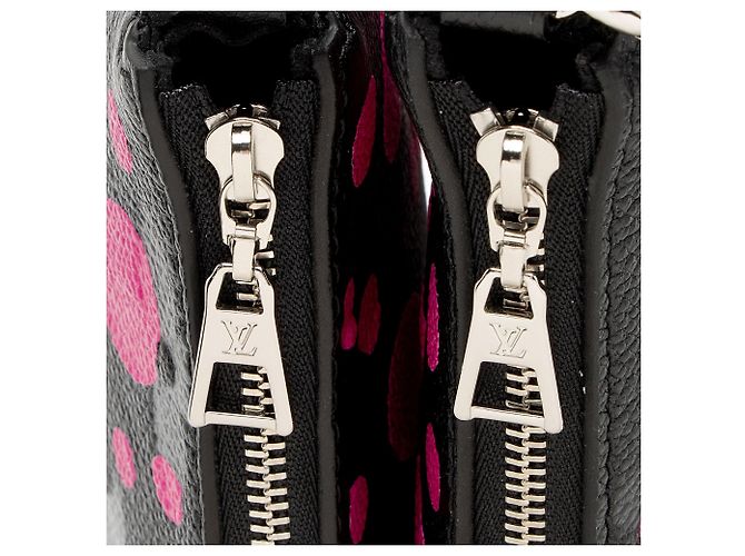 Louis Vuitton x YK Giant Monogram Empreinte Infinity Dots Multi-Pochette Accesso Nero - vista 10
