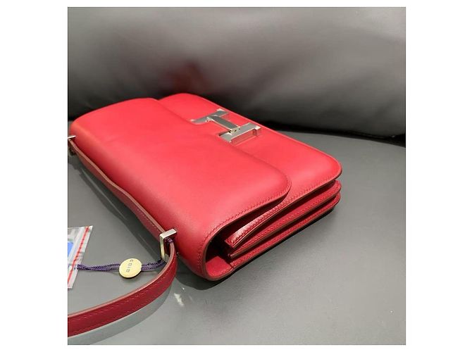 Borsa Hermès Constance in pelle Swift rossa gemma Rosso - vista 2