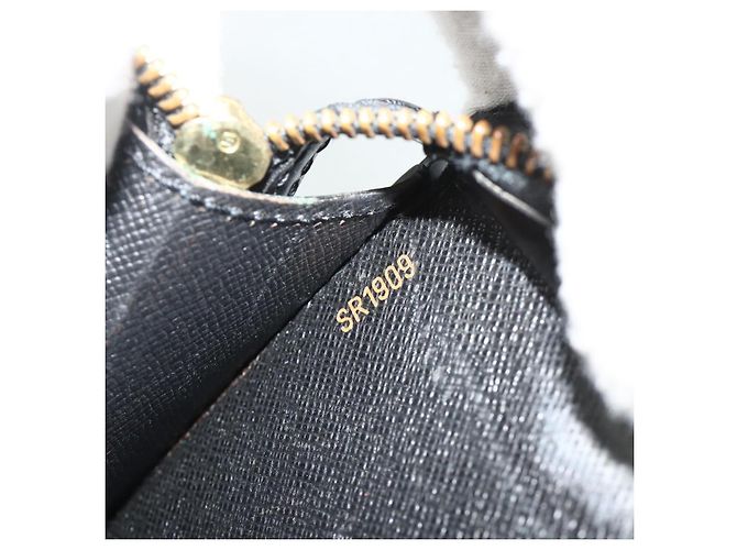 LOUIS VUITTON Pochette Uomo Epi Borsa Clutch Nera M52522 LV Auth ep14034 Nero - vista 12