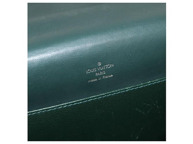 LOUIS VUITTON Taiga Serviette Kazan Borsa da lavoro Épicea M30804 LV Auth 176318 - vista 20