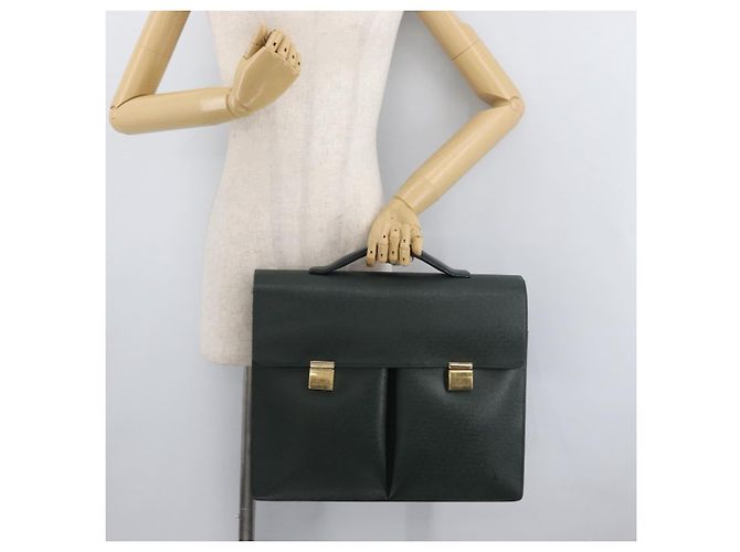 LOUIS VUITTON Taiga Serviette Kazan Borsa da lavoro Épicea M30804 LV Auth 176318 - vista 25