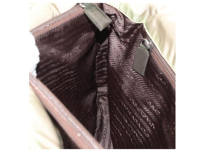 PRADA Bolso de mano de nailon verde plata Auth 176258 - vista 20