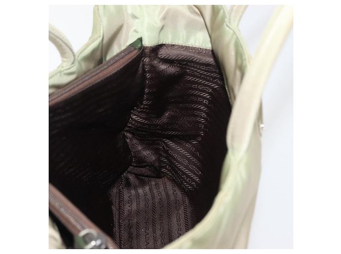 PRADA Bolso de mano de nailon verde plata Auth 176258 - vista 23