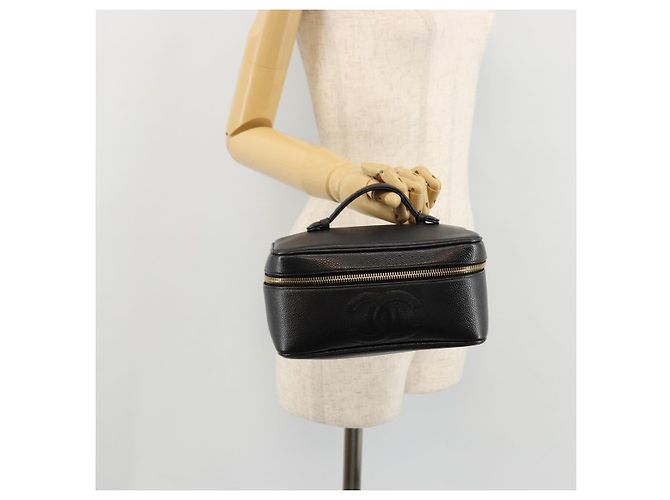 Pochette Vanity CHANEL in Pelle Caviar Nera Oro CC Auth bs34489 Nero D'oro - vista 23