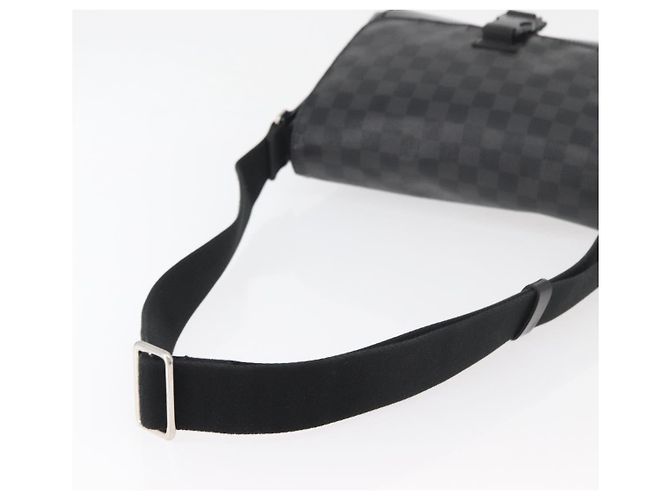 LOUIS VUITTON Borsa a Spalla Messenger PM Damier Graphite N41457 LV Auth 176357 Damier ebene - vista 7