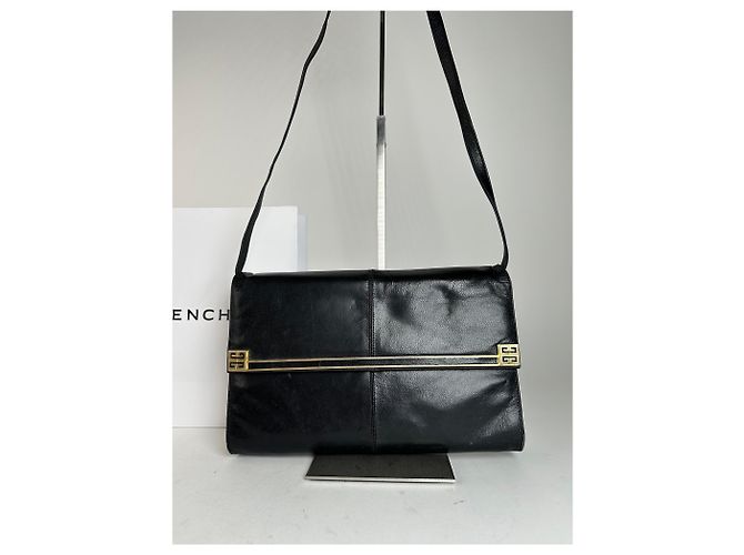 Vintage Givenchy Schultertasche aus schwarzem Leder - Ansicht 12