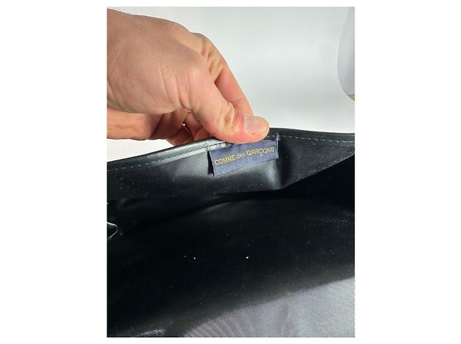 Comme Des Garcons Vintage Comme des Garçons patentiertes, gesteppte Handtasche in Schwarz - Ansicht 4