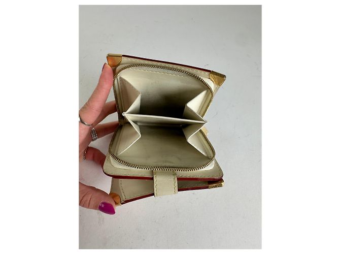 Vintage Louis Vuitton Suhali Compact Wallet Cream Goat Leather - view 5