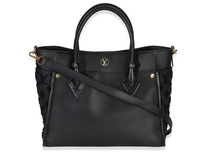 Onthego Louis Vuitton Monogram in pelle di vitello nera Tufting On My Side MM Nero - vista 2