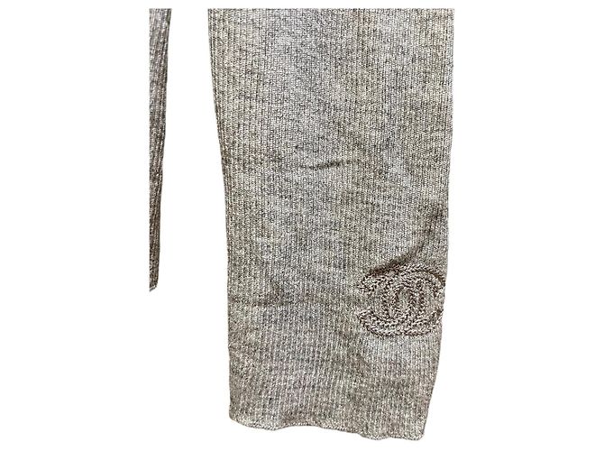 Grauer Wollpullover mit Rollkragen von Chanel - Ansicht 2