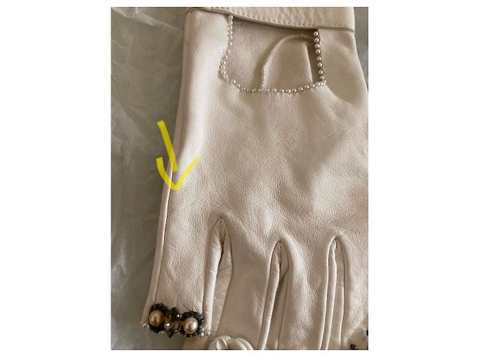 Luvas Chanel brancas sem dedos de camurça de cordeiro com pérolas e cristais Branco - vista 13