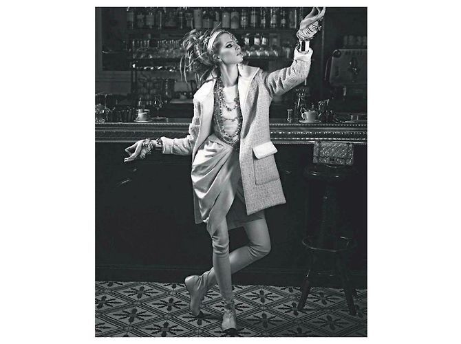 Timeless Seltene Chanel 12A Paris Bombay Runway Elfenbein Statement Armreif Silber Weiß Roh - Ansicht 14