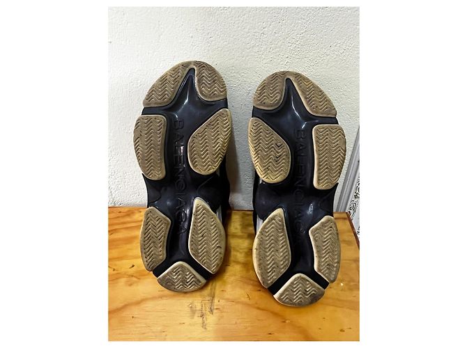 Sneakers Triple S Balenciaga Nero Bordò - vista 10