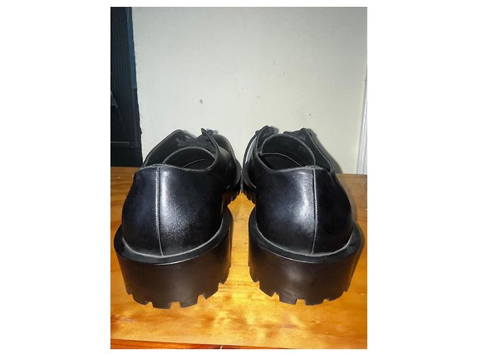 Schwarze Derby-Schuhe aus Leder mit dicker Sohle Balenciaga - Ansicht 3