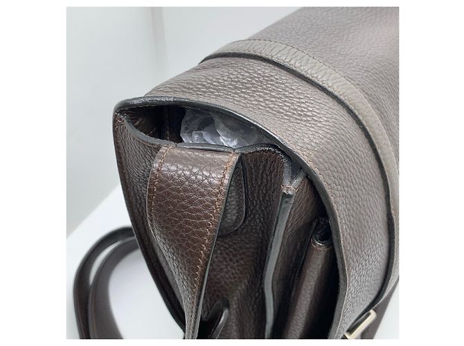 Bolsa transversal Hermès Steve em couro chocolate - vista 5