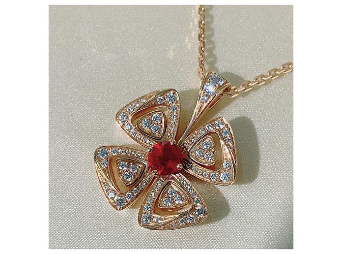 Collana Bulgari Fiorever Blossom in oro rosa diamanti e rubino D'oro - vista 2