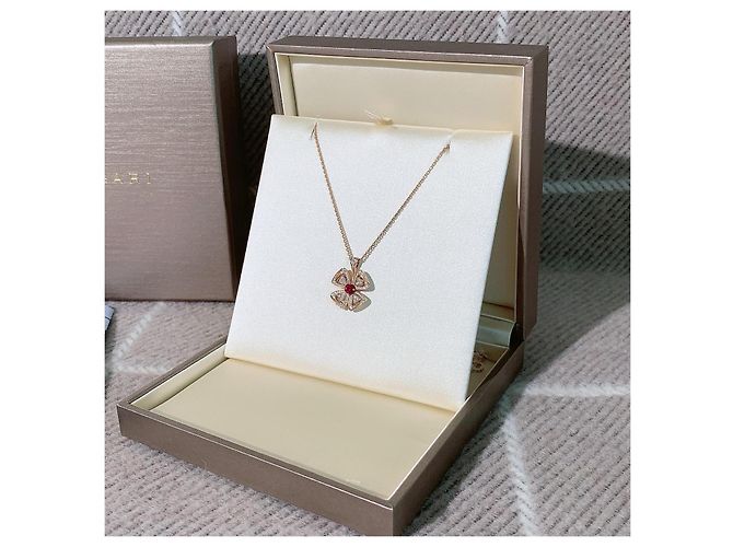 Collana Bulgari Fiorever Blossom in oro rosa diamanti e rubino D'oro - vista 4