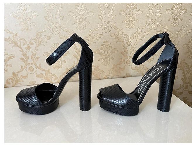 Décolleté Tom Ford in pelle nera Nero - vista 2