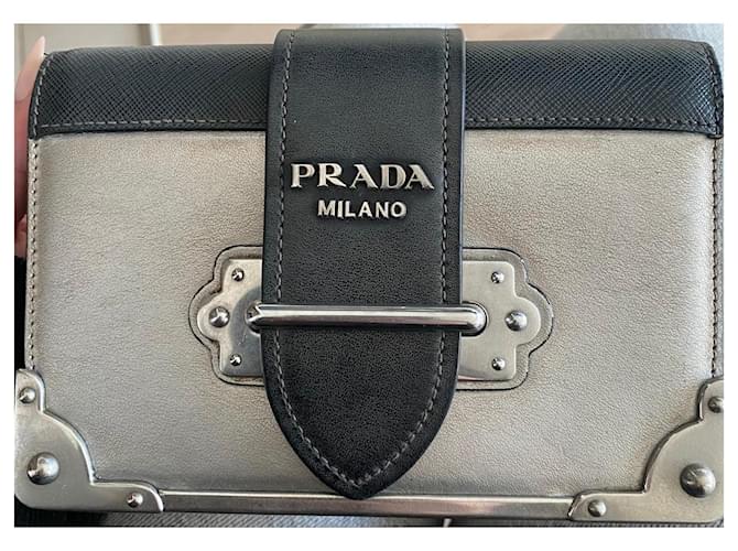 Borsa a Spalla Prada Cahier in Pelle Argento e Nera - vista 6