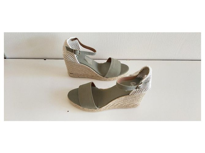 Espadrillas con zeppa Castaner taglia 40. Beige Verde - vista 11
