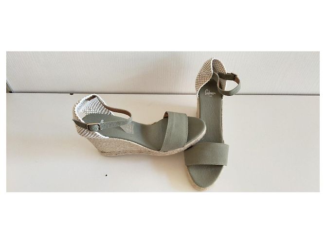Espadrillas con zeppa Castaner taglia 40. Beige Verde - vista 15