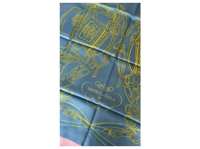 Hermès Foulard quadrato double face "Brides de Gala" Rosa Blu D'oro Verde - vista 10