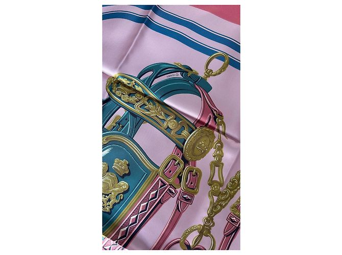 Hermès Foulard quadrato double face "Brides de Gala" Rosa Blu D'oro Verde - vista 4