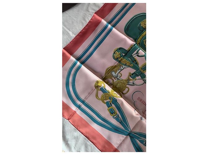 Hermès Foulard quadrato double face "Brides de Gala" Rosa Blu D'oro Verde - vista 6