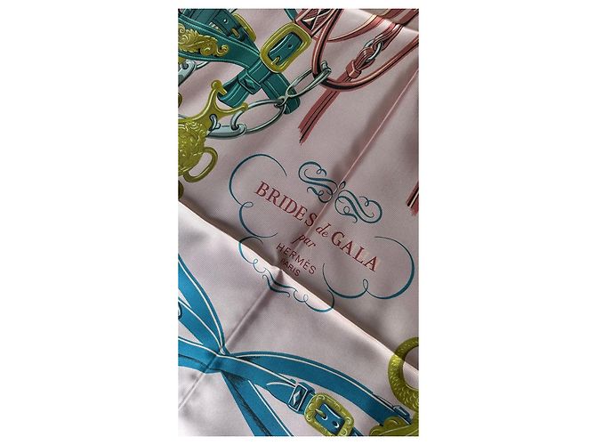 Hermès Foulard quadrato double face "Brides de Gala" Rosa Blu D'oro Verde - vista 9