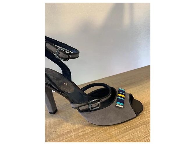 Sandali Céline in suede grigio taglia 40 - vista 2