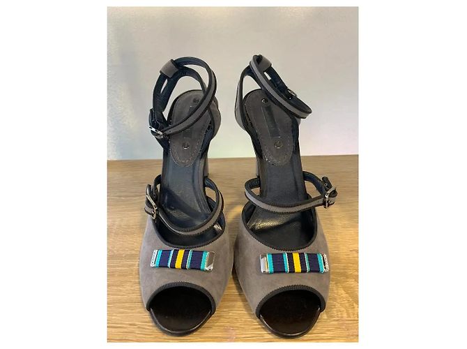 Sandali Céline in suede grigio taglia 40 - vista 3