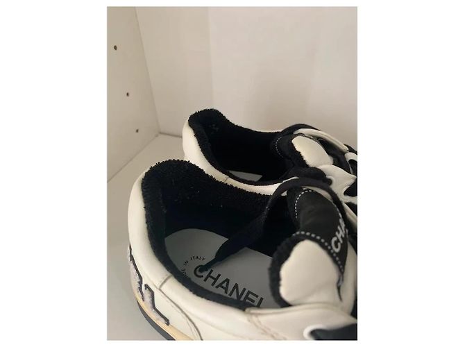 Sneaker Chanel in pelle bianca Bianco - vista 8