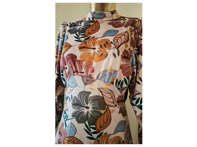 Autre Marque Lumina Kleid mit Blumenmuster Braun Pink Rot Beige Grün Gelb Dunkelbraun Hellblau - Ansicht 4