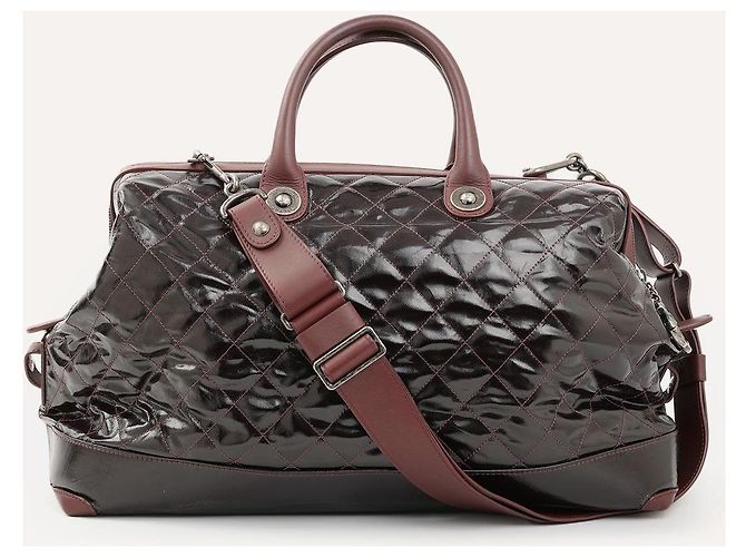 Chanel Gran Tote en Cuero Charol Burdeos - vista 3