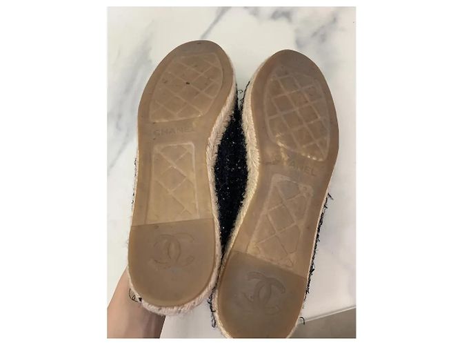 Espadrillas Chanel in tweed blu navy logo CC - vista 6