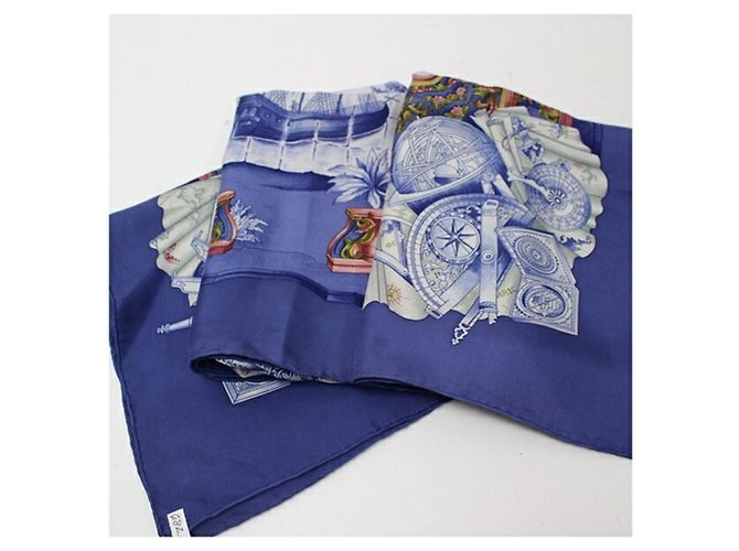 Hermès Carré 90 Schal Weiß Marineblau - Ansicht 8