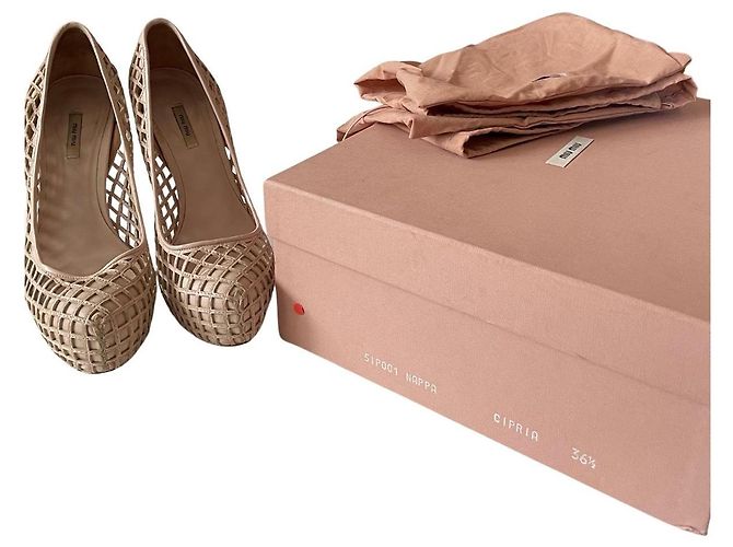 Tacchi in pelle beige Miu Miu Rosa - vista 2
