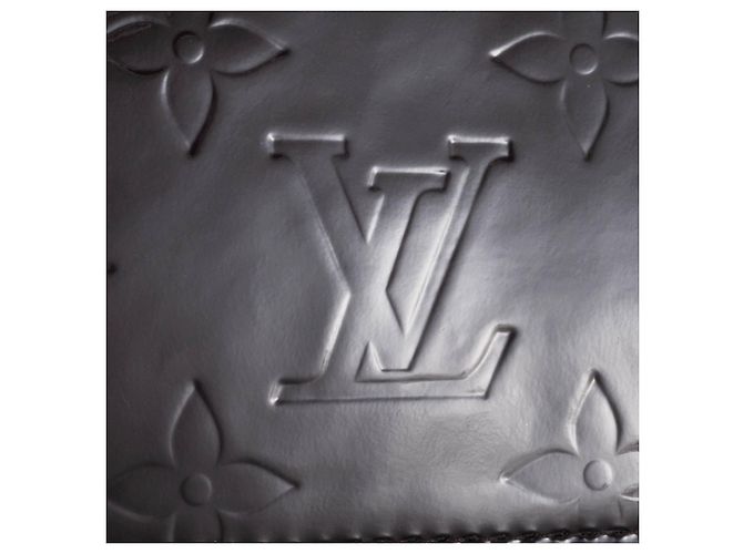 Portafoglio Zippy Louis Vuitton in Amarante Bordò - vista 10