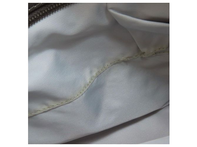 Borsa a mano Chanel Paris Biarritz PM Argento Bianco - vista 12