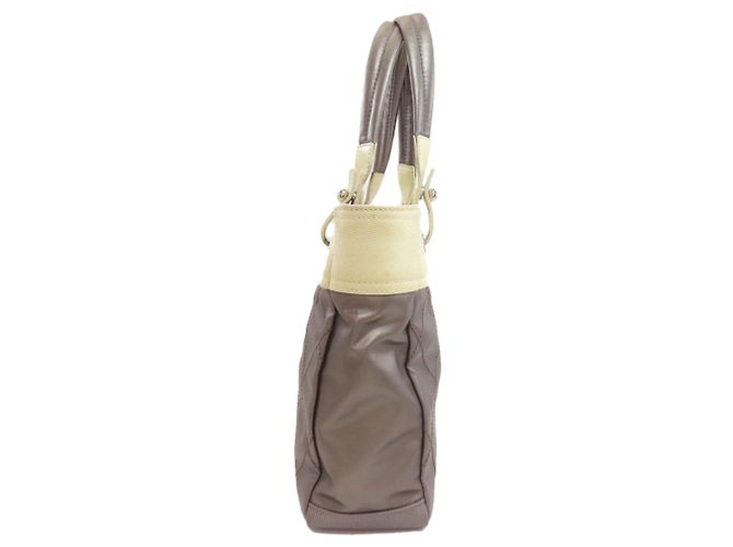 Borsa a mano Chanel Paris Biarritz PM Argento Bianco - vista 3