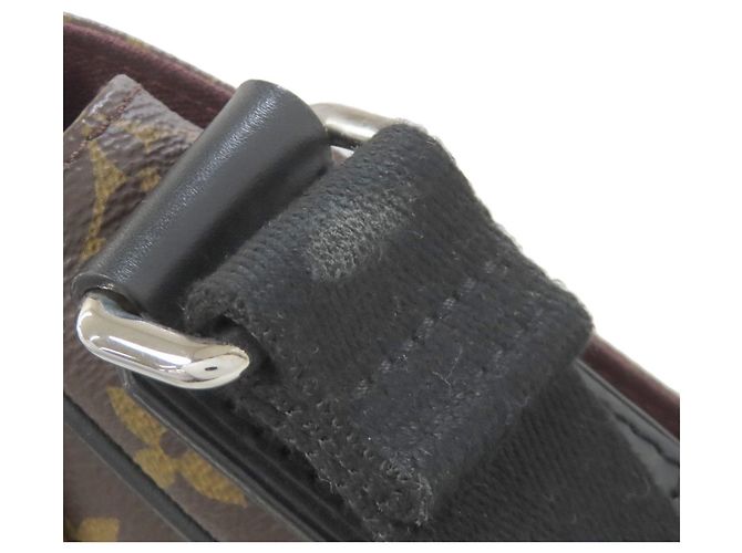 Borsa a Spalla Louis Vuitton M40935 District PM Monogram Macassar Marrone Nero Monogramma - vista 12