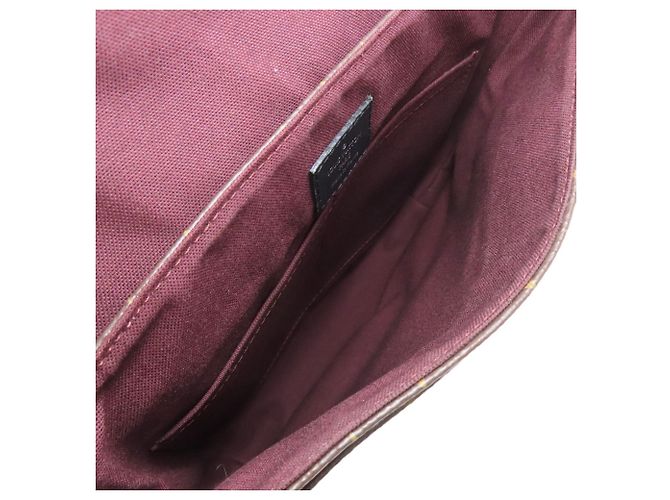 Borsa a Spalla Louis Vuitton M40935 District PM Monogram Macassar Marrone Nero Monogramma - vista 5