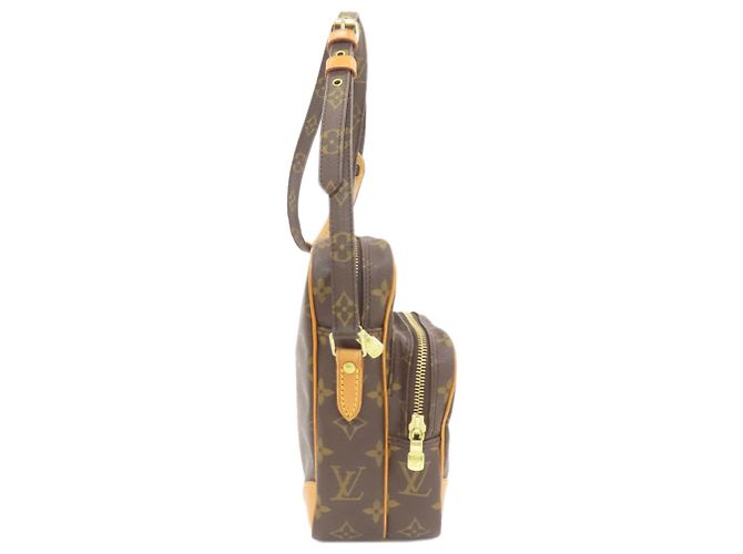 Borsa a Spalla Amazon M45236 di Louis Vuitton Monogramma - vista 3