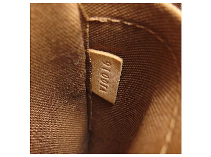 Borsa a Spalla Sologne M42250 di Louis Vuitton Marrone Monogramma - vista 7