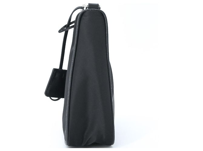PRADA Re-Edition 2005 Borsa a Spalla in Nylon e Pelle Nero - vista 5