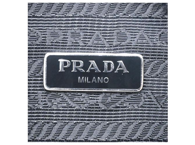 PRADA Re-Edition 2005 Borsa a Spalla in Nylon e Pelle Nero - vista 9