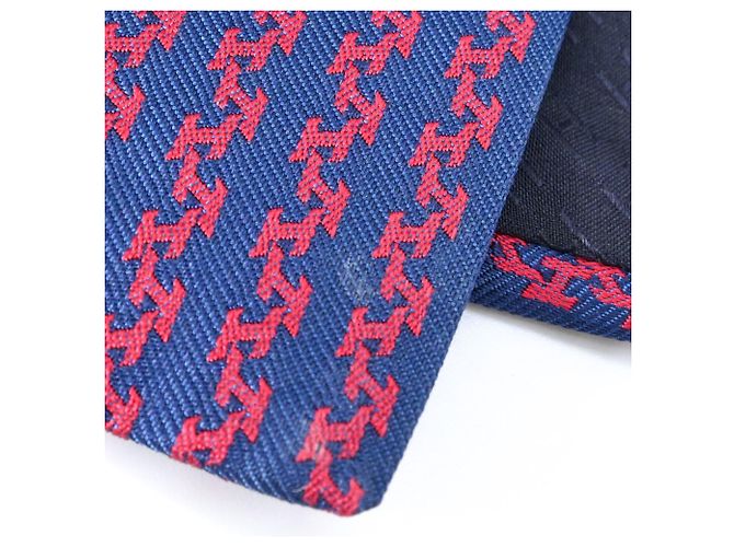 Cravatta in seta Hermès in blu navy e rosso - vista 12