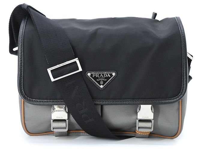 Borsa a Spalla Triangle in Re-Nylon Tessuto di Prada Marrone Nero - vista 2