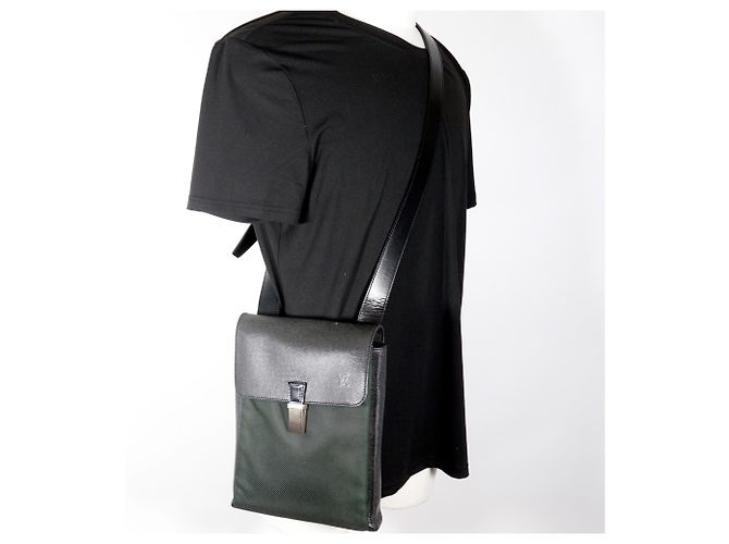Borsa a Spalla Saratov PM Louis Vuitton Nero Grigio - vista 20